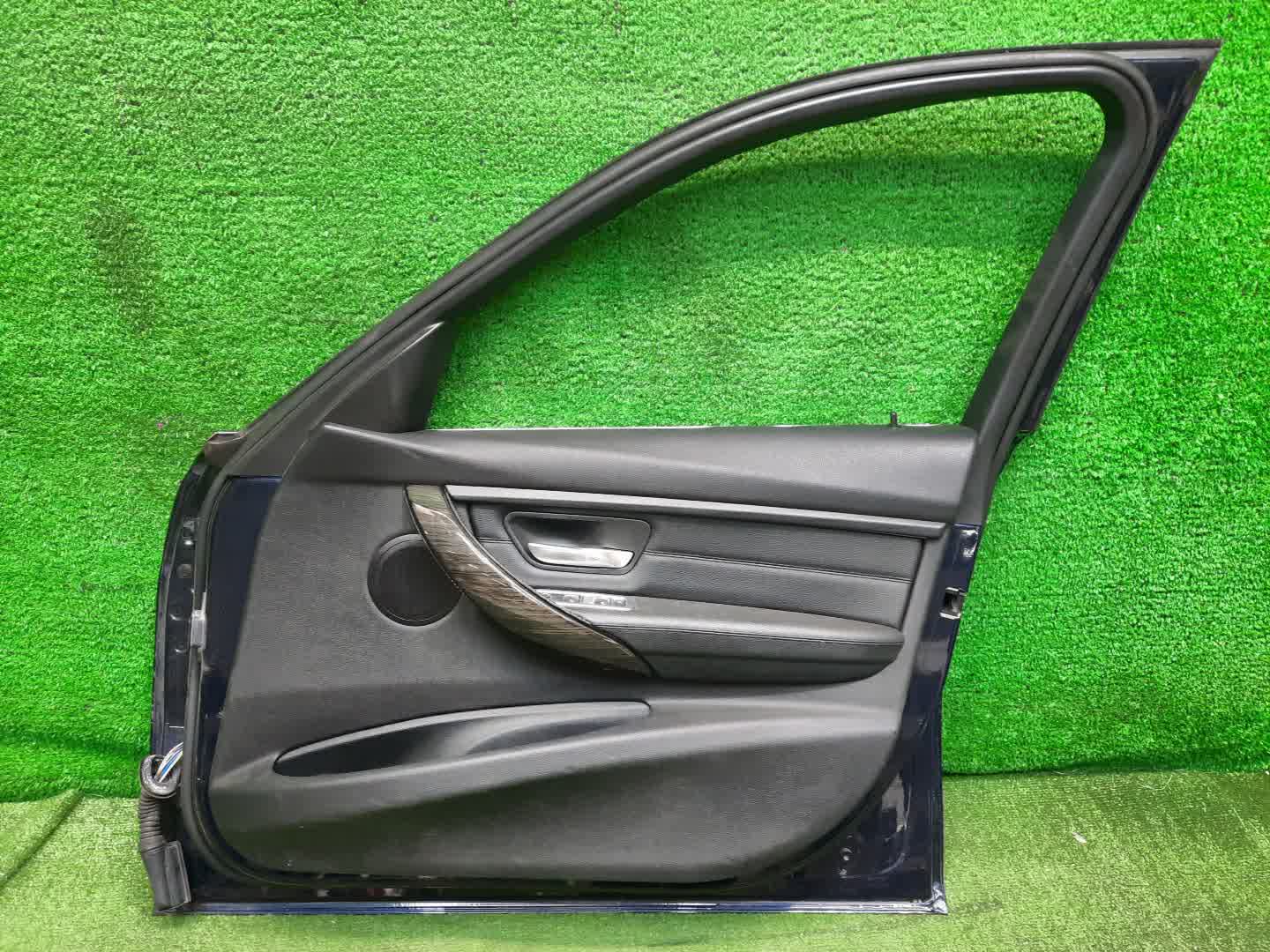 Дверь правая передняя BMW 320d, 335i, 318d, 330d, 335d, 316d, 3-Series, 328i, 320i, 316i F30, F31 0058 3 ракурс