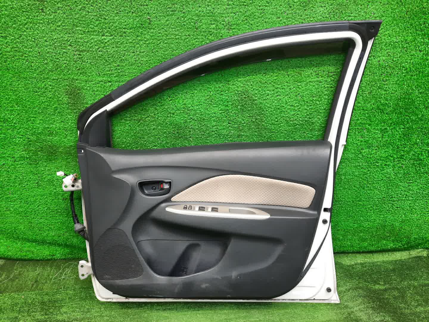 Дверь правая передняя TOYOTA BELTA NCP96, KSP90, KSP92, SCP92 0125 3 ракурс