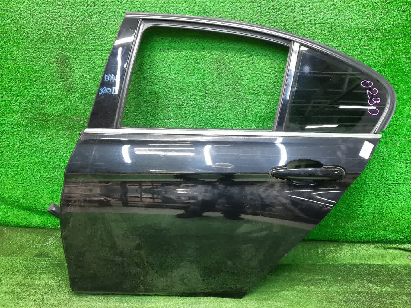 Дверь левая задняя BMW 320d, 335i, 318d, 330d, 335d, 316d, 3-Series, 328i, 320i, 316i F30 0290 1 ракурс