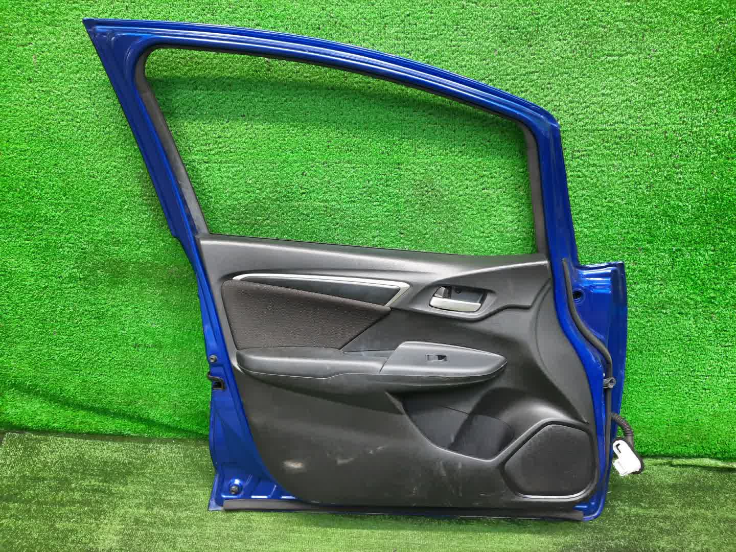 Дверь левая передняя HONDA FIT, SHUTTLE GP6, GP5, GK3, GK5, GK4, GP7, GP8, GK8, GK9 0320 5 ракурс