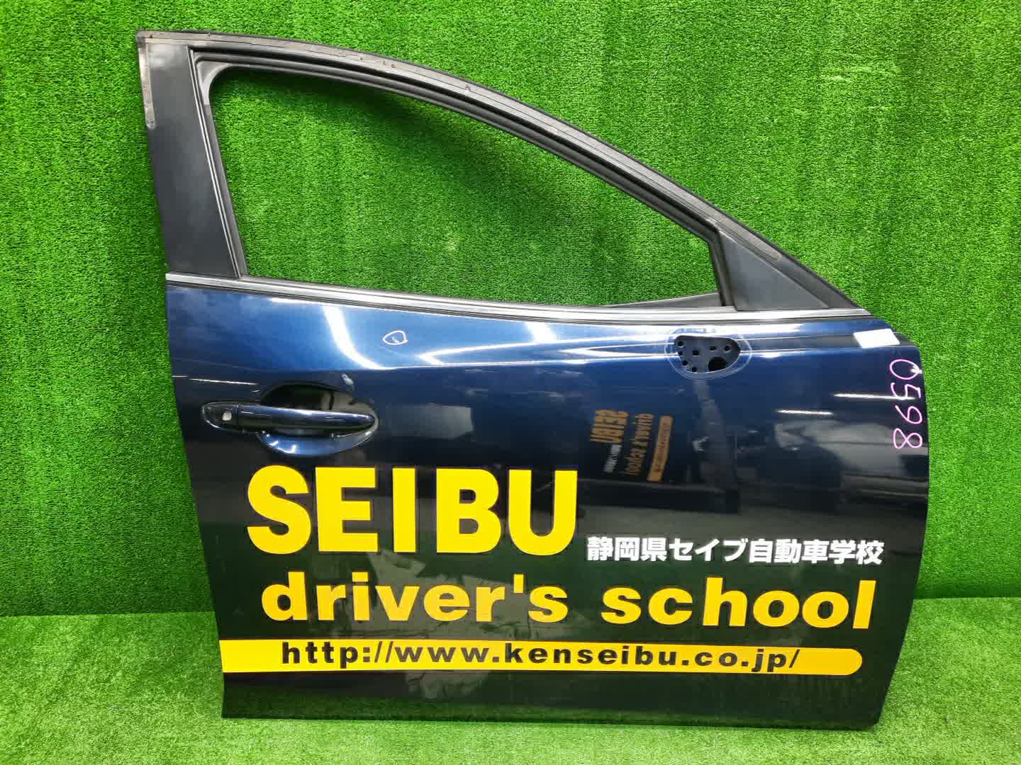 Дверь правая передняя MAZDA AXELA, MAZDA 3, 3 BMLFS, BM6FJ, BM2AS, BM2FP, BM2AP, BM5FP, BM5FS, BM5AS, BM5AP, BM2FS, BYEFP, BMEFS, BM 0598 1 ракурс