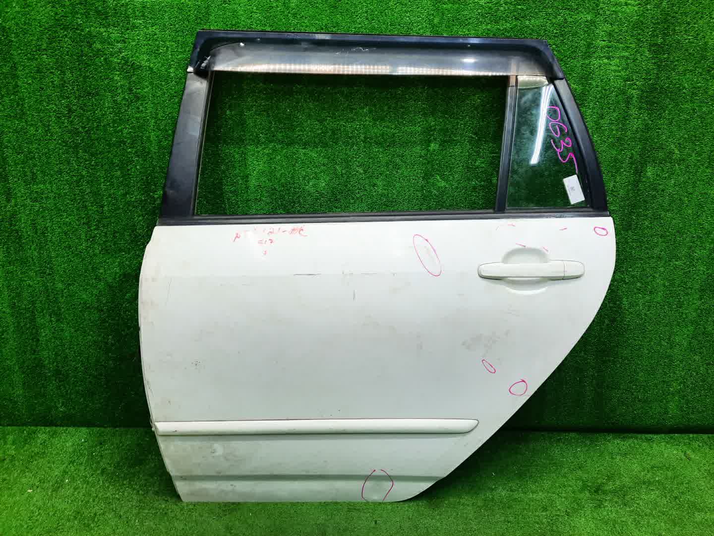 Дверь левая задняя TOYOTA COROLLA FIELDER NZE121G, ZZE123G, ZZE124G, ZZE122G, NZE124G 0635 1 ракурс Дверь левая задняя TOYOTA COROLLA FIELDER NZE121G, ZZE123G, ZZE124G, ZZE122G, NZE124G 0635 1 ракурс