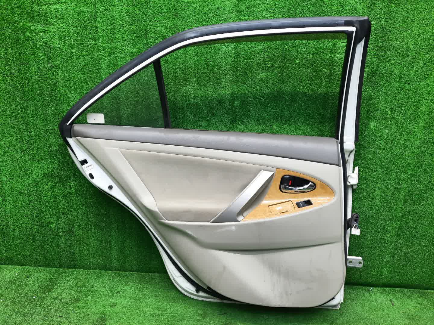 Дверь левая задняя TOYOTA CAMRY, ALTIS AHV40, GSV40, ACV40, ACV45, ACV40N, ACV45N 0639 5 ракурс
