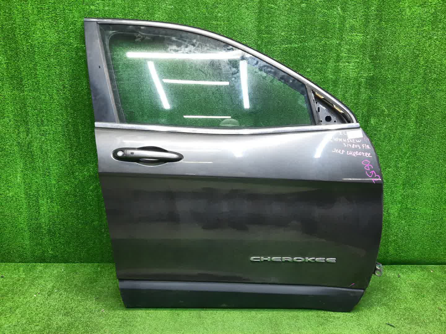 Дверь правая передняя JEEP CHEROKEE KL 0652 1 ракурс