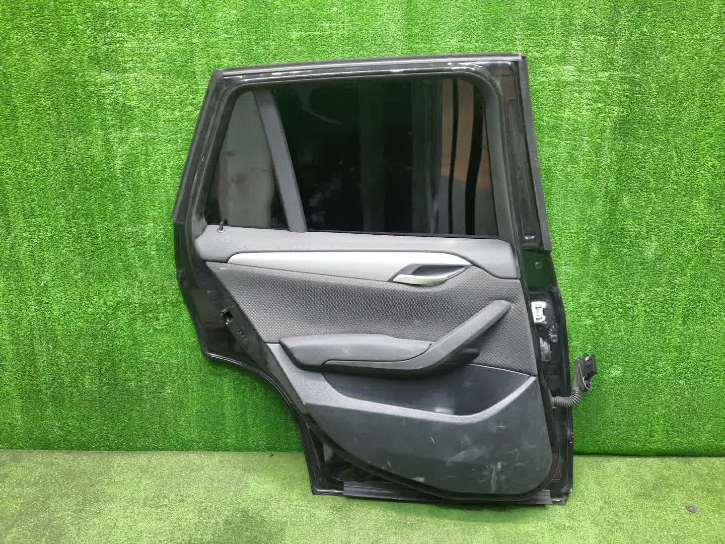 Дверь левая задняя BMW X1 E84 0782 3 ракурс