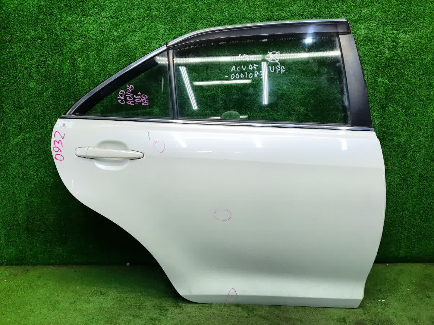 Дверь правая задняя TOYOTA CAMRY, ALTIS AHV40, GSV40, ACV40, ACV45, ACV40N, ACV45N 0932 1 ракурс