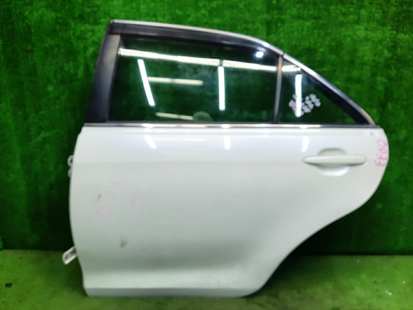 Дверь левая задняя TOYOTA CAMRY, ALTIS AHV40, GSV40, ACV40, ACV45, ACV40N, ACV45N 0933 1 ракурс