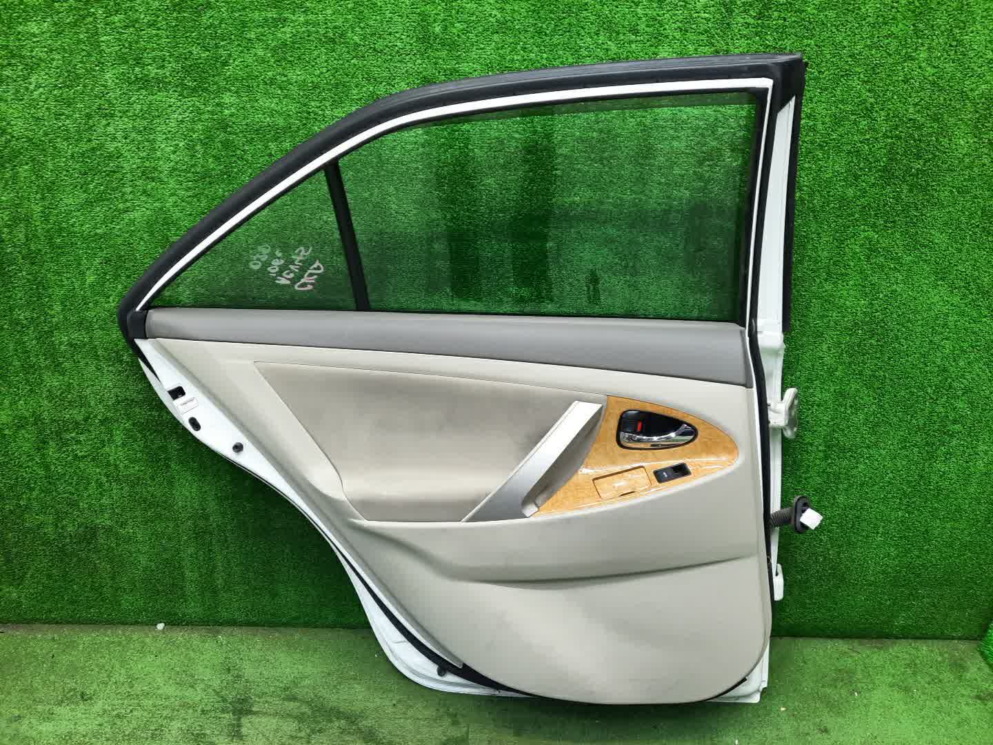 Дверь левая задняя TOYOTA CAMRY, ALTIS AHV40, GSV40, ACV40, ACV45, ACV40N, ACV45N 0933 5 ракурс