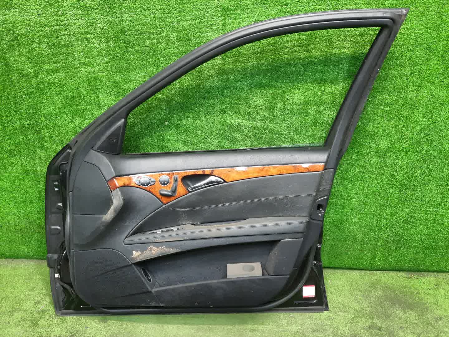Дверь правая передняя MERCEDES-BENZ E-Class W211 1045 3 ракурс