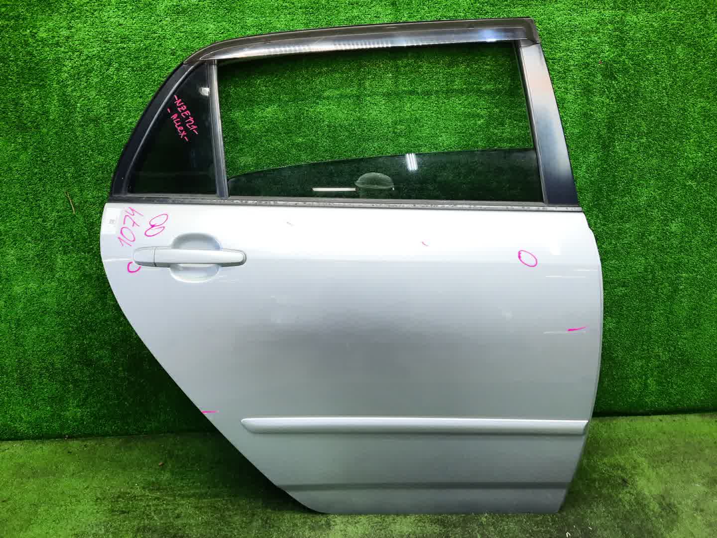 Дверь правая задняя TOYOTA ALLEX, COROLLA RUNX ZZE124, NZE121, NZE120, ZZE122, NZE124, ZZE123 1074 1 ракурс