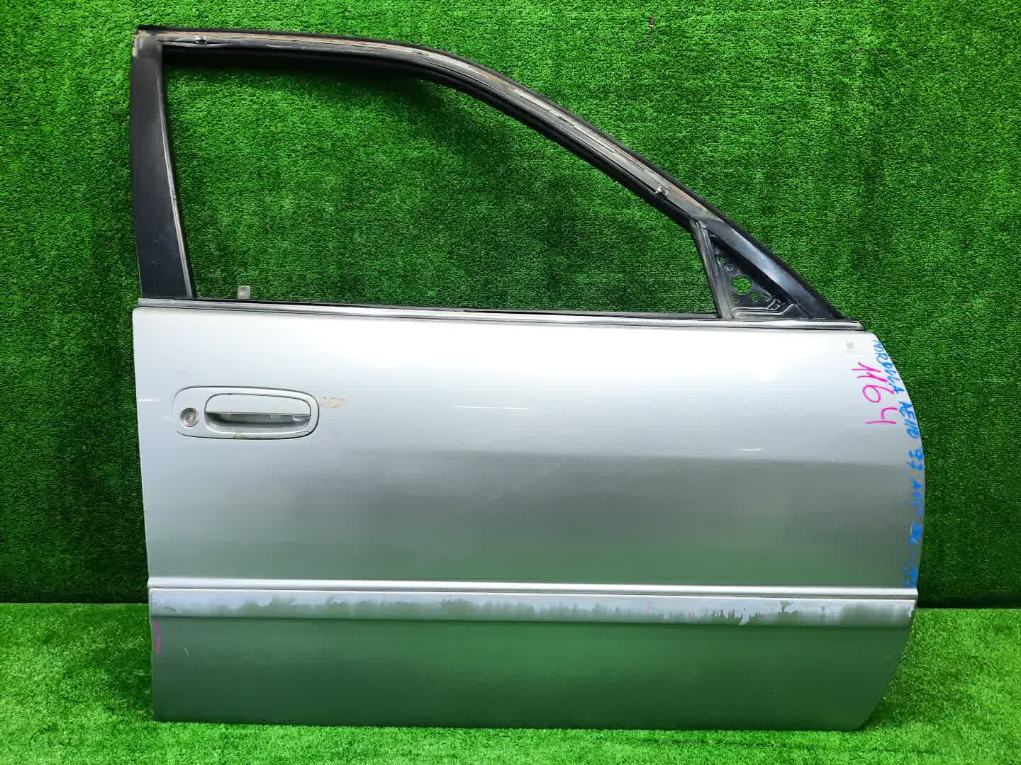 Дверь правая передняя TOYOTA COROLLA AE111, AE114, AE110, EE111, CE110, CE114 1164 1 ракурс