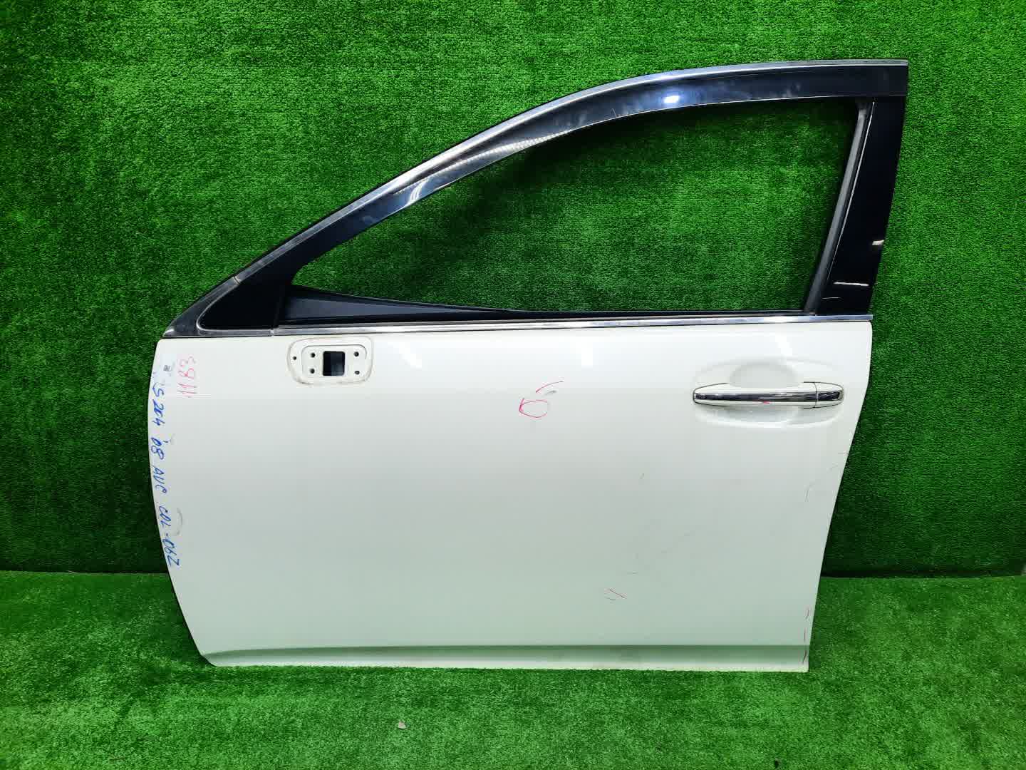 Дверь левая передняя TOYOTA CROWN GRS204 1183 1 ракурс