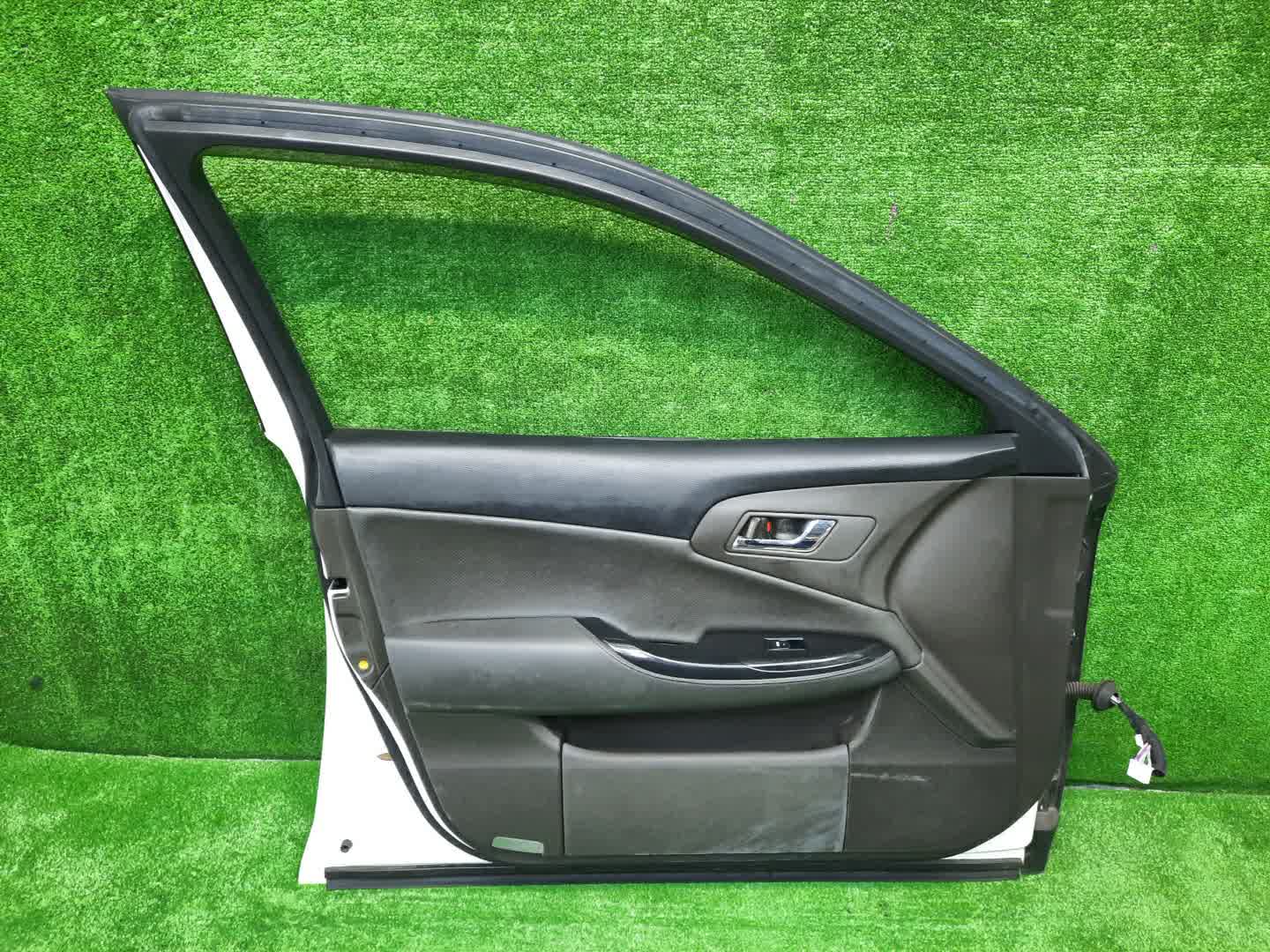 Дверь левая передняя TOYOTA CROWN GRS204 1183 4 ракурс