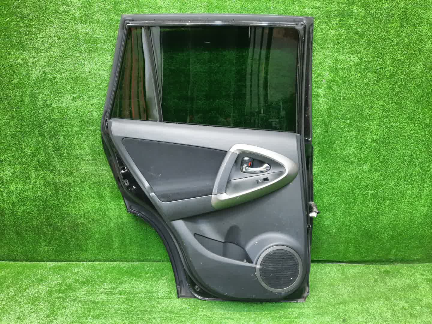 Дверь левая задняя TOYOTA RAV4 ZSA30, ZSA35, ACA31W, ACA36W, ACA30W 1187 4 ракурс