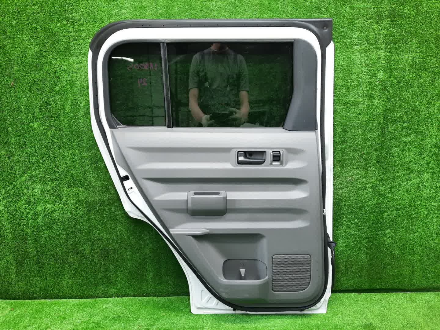 Дверь левая задняя DAIHATSU TAFT LA900S 1188 4 ракурс
