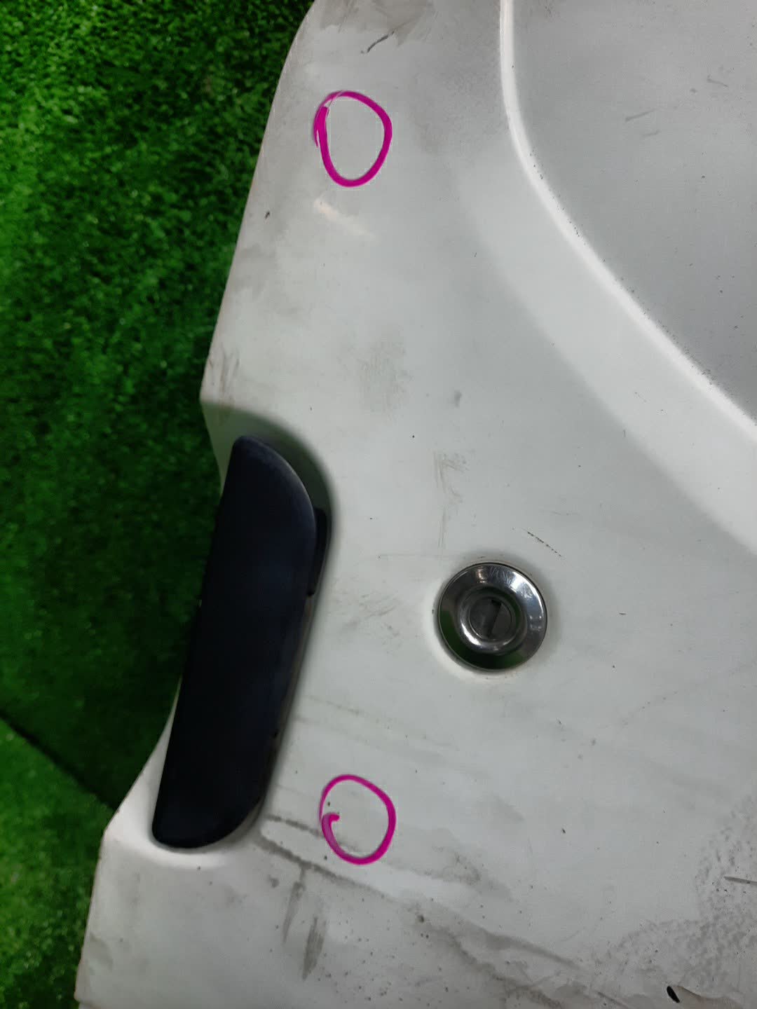 Дверь правая передняя MAZDA DELICA, BONGO, VANETTE SKF2VM, SK22VM, SK82VM, SKP2VM, SLP2T, SK22T, SK82V, SK82T, SK22V, SKF2V, SKP2V, SKP2T, SKF2T, SLP2V, SK82VN, SK22VN, SKF2TN, SK82TN, SK22TN, SKP2VN, SKP2TN, SK82LN, SKF2VN 1218 2 ракурс