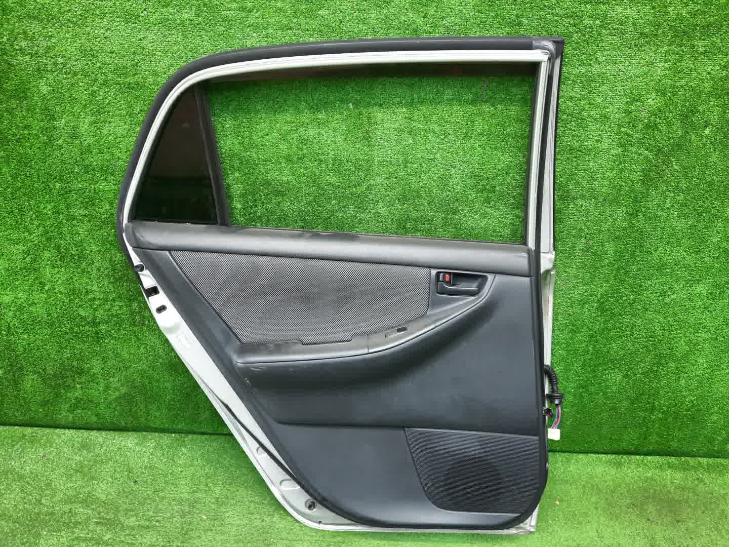Дверь левая задняя TOYOTA ALLEX, COROLLA RUNX ZZE124, NZE121, NZE120, ZZE122, NZE124, ZZE123 1374 5 ракурс