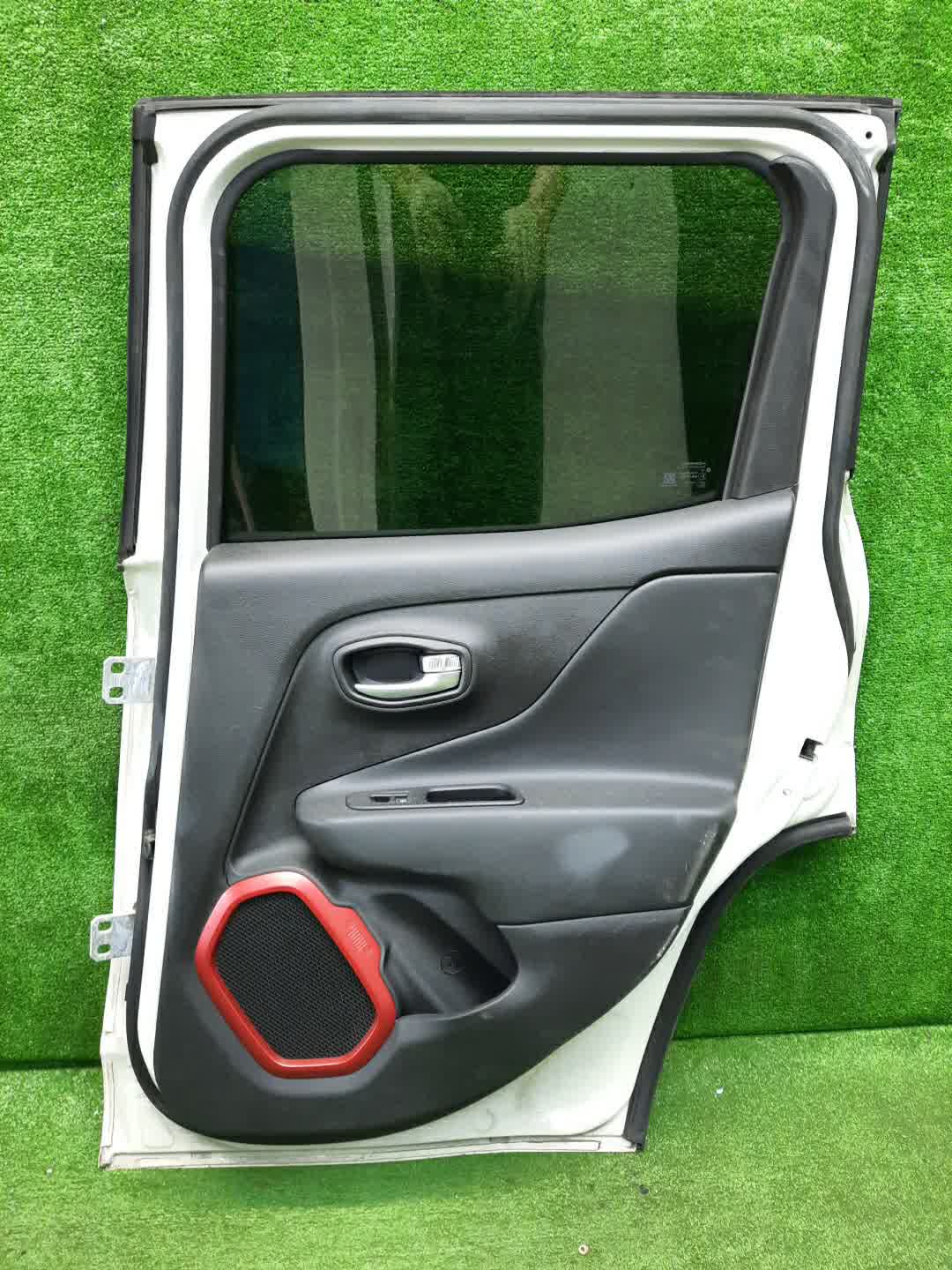 Дверь правая задняя JEEP RENEGADE BU 1379 3 ракурс