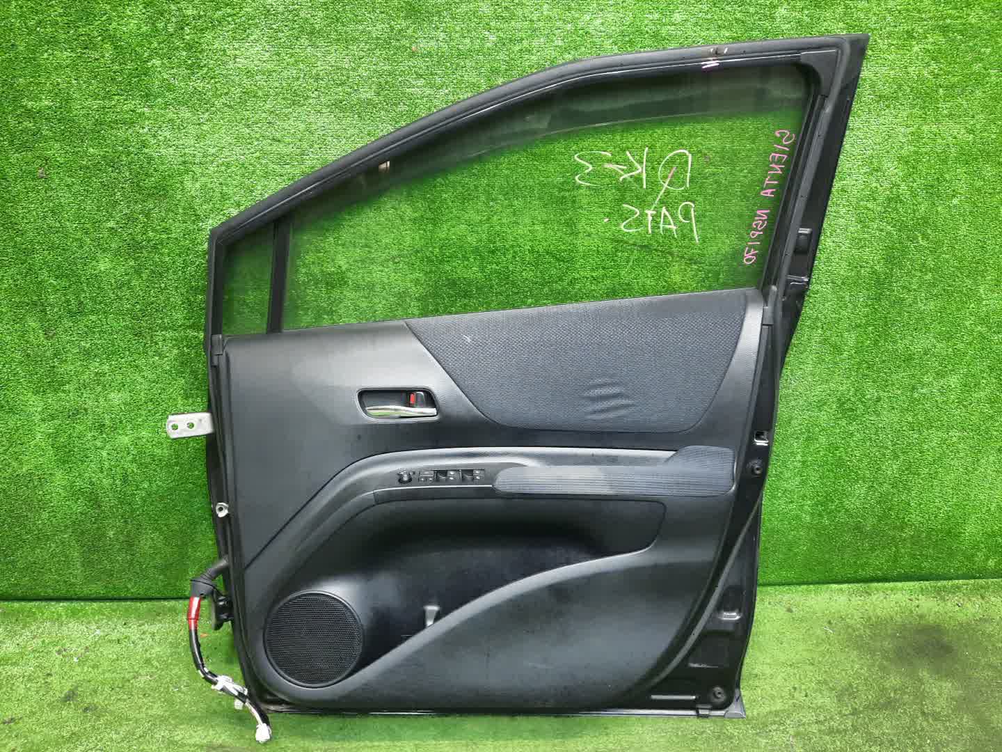 Дверь правая передняя TOYOTA SIENTA NSP172G, NSP170G, NCP175G, NHP170G 1443 4 ракурс Дверь правая передняя TOYOTA SIENTA NSP172G, NSP170G, NCP175G, NHP170G 1443 4 ракурс