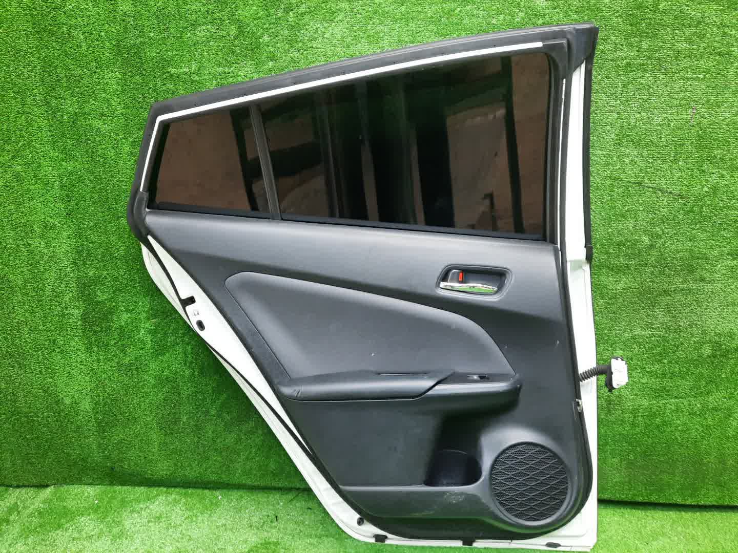 Дверь левая задняя TOYOTA PRIUS ZVW50, ZVW51, ZVW55 1564 3 ракурс