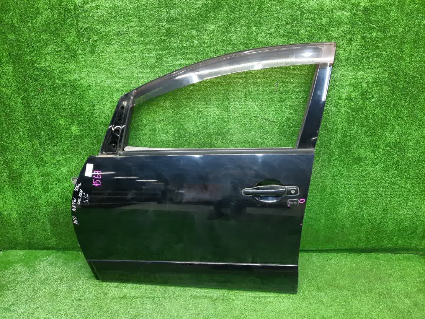 Дверь левая передняя MITSUBISHI GRANDIS NA4W 1569 1 ракурс Дверь левая передняя MITSUBISHI GRANDIS NA4W 1569 1 ракурс