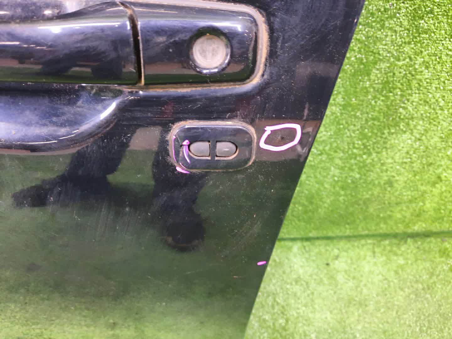 Дверь левая передняя MITSUBISHI GRANDIS NA4W 1569 2 ракурс Дверь левая передняя MITSUBISHI GRANDIS NA4W 1569 2 ракурс