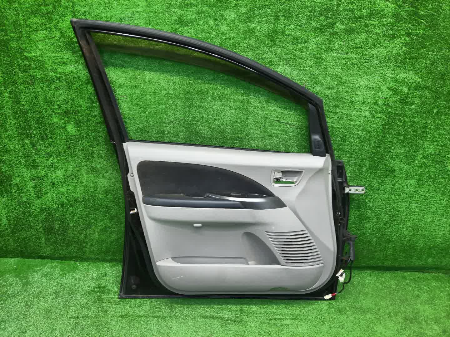 Дверь левая передняя MITSUBISHI GRANDIS NA4W 1569 3 ракурс