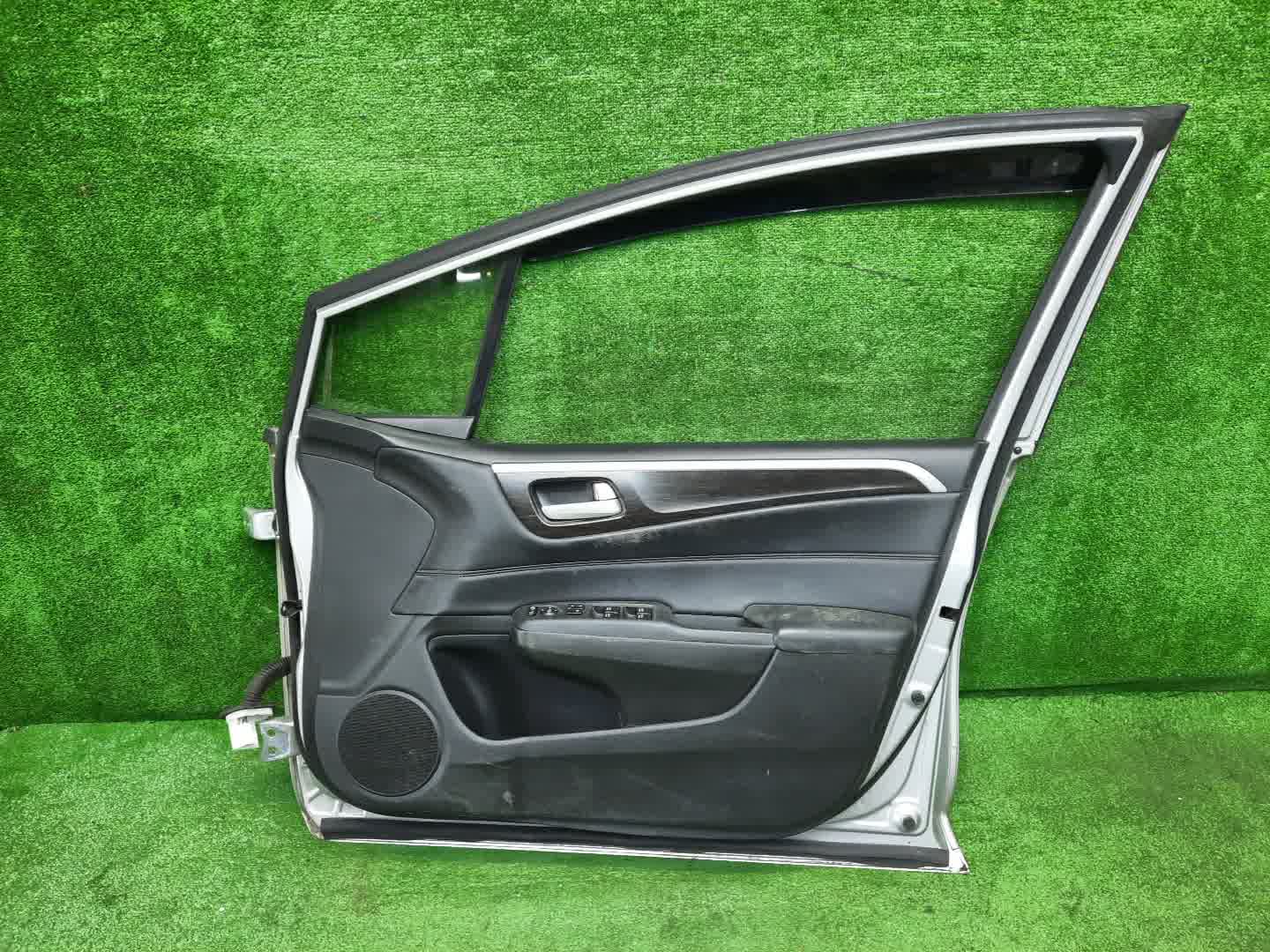 Дверь правая передняя HONDA JADE FR4 1641 4 ракурс