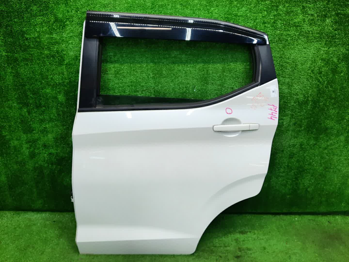 Дверь левая задняя NISSAN DAYZ B45W, B43W, B46W, B47W, B48W, B44W 1744 1 ракурс