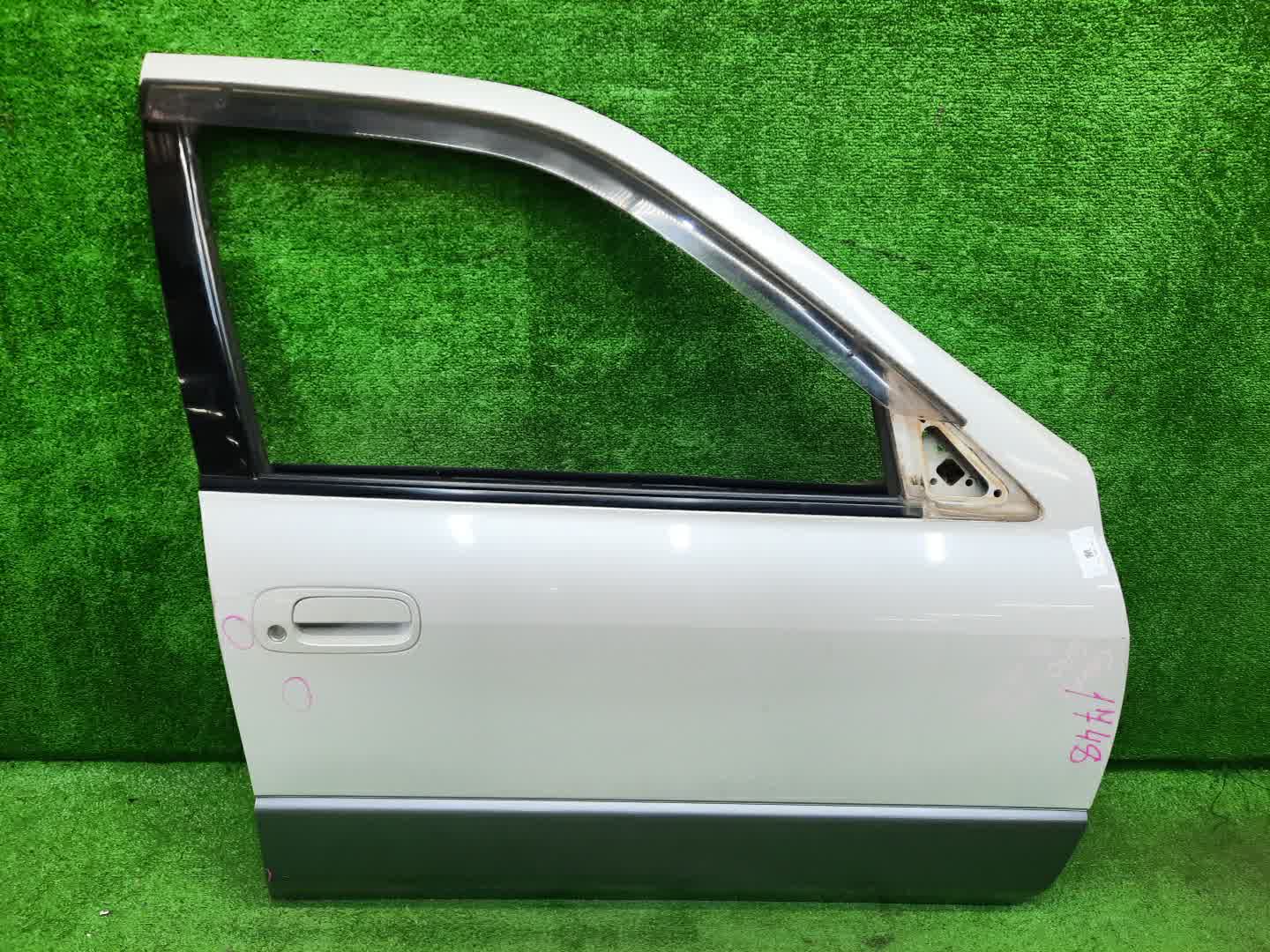 Дверь правая передняя TOYOTA CAMRY SV40, SV41, CV43, CV40, SV43 1748 1 ракурс