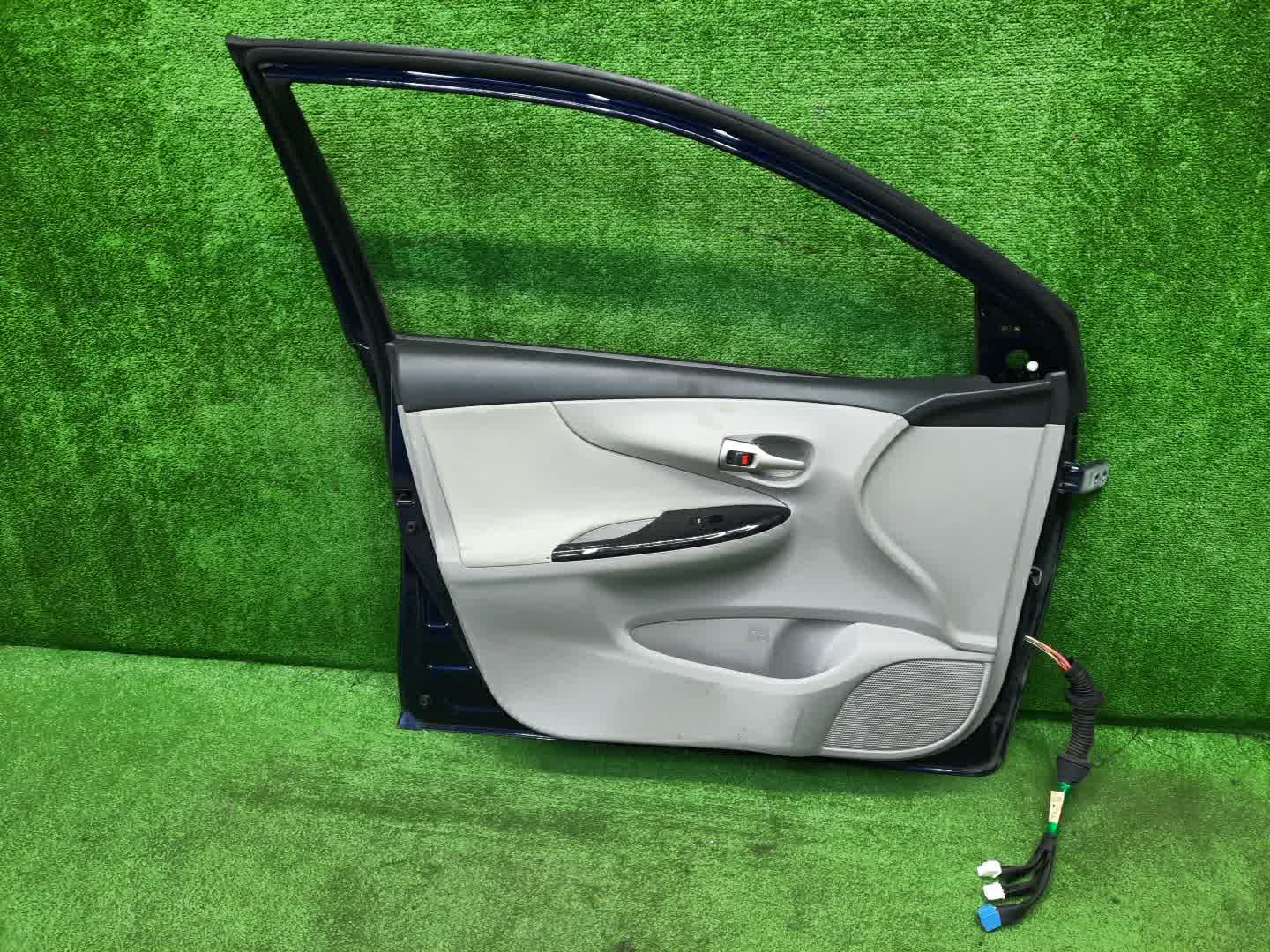Дверь левая передняя TOYOTA COROLLA FIELDER, COROLLA  AXIO ZRE144G, ZRE142G, NZE144G, NZE141G, NZE141, NZE144, ZRE142, ZRE144 1765 5 ракурс