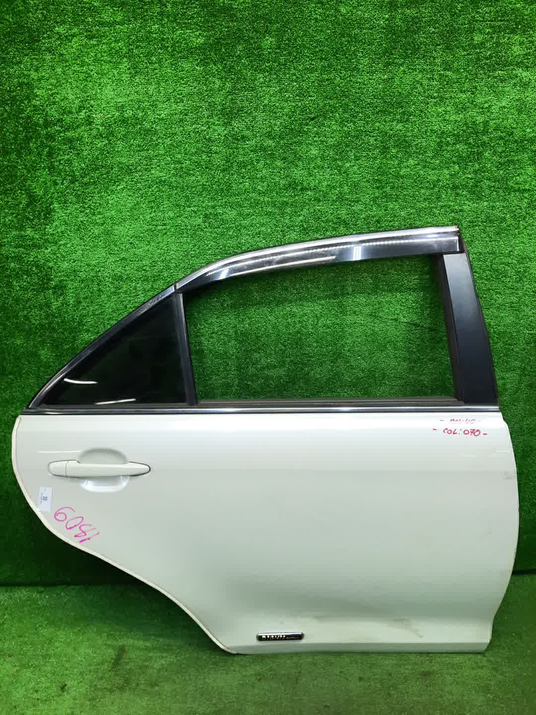Дверь правая задняя TOYOTA CAMRY, ALTIS AHV40, GSV40, ACV40, ACV45, ACV40N, ACV45N 1809 1 ракурс