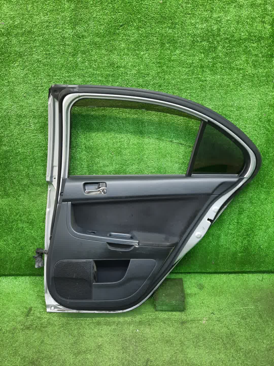 Дверь правая задняя MITSUBISHI LANCER, GALANT FORTIS CY4A, CY2A, CY3A, CY6A, CX6A, CX4A, CX3A 1817 4 ракурс