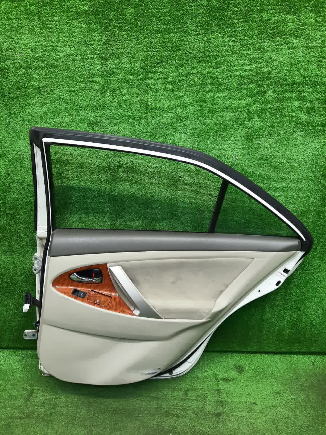Дверь правая задняя TOYOTA CAMRY, ALTIS AHV40, GSV40, ACV40, ACV45, ACV40N, ACV45N 1829 4 ракурс