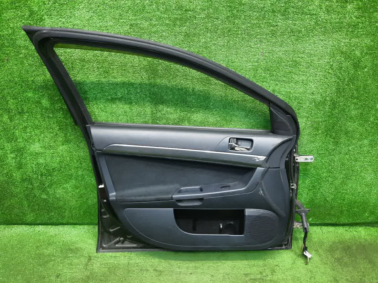 Дверь левая передняя MITSUBISHI LANCER, GALANT FORTIS CY4A, CY2A, CY3A, CY6A, CX6A, CX4A, CX3A 1843 4 ракурс