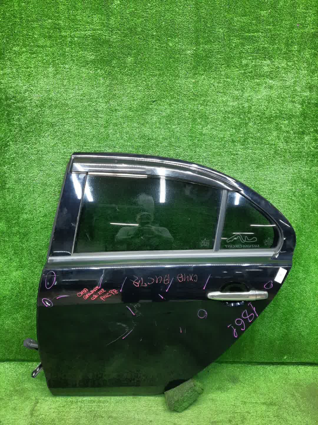 Дверь левая задняя MITSUBISHI LANCER, GALANT FORTIS CY4A, CY2A, CY3A, CY6A, CX6A, CX4A, CX3A 1861 1 ракурс