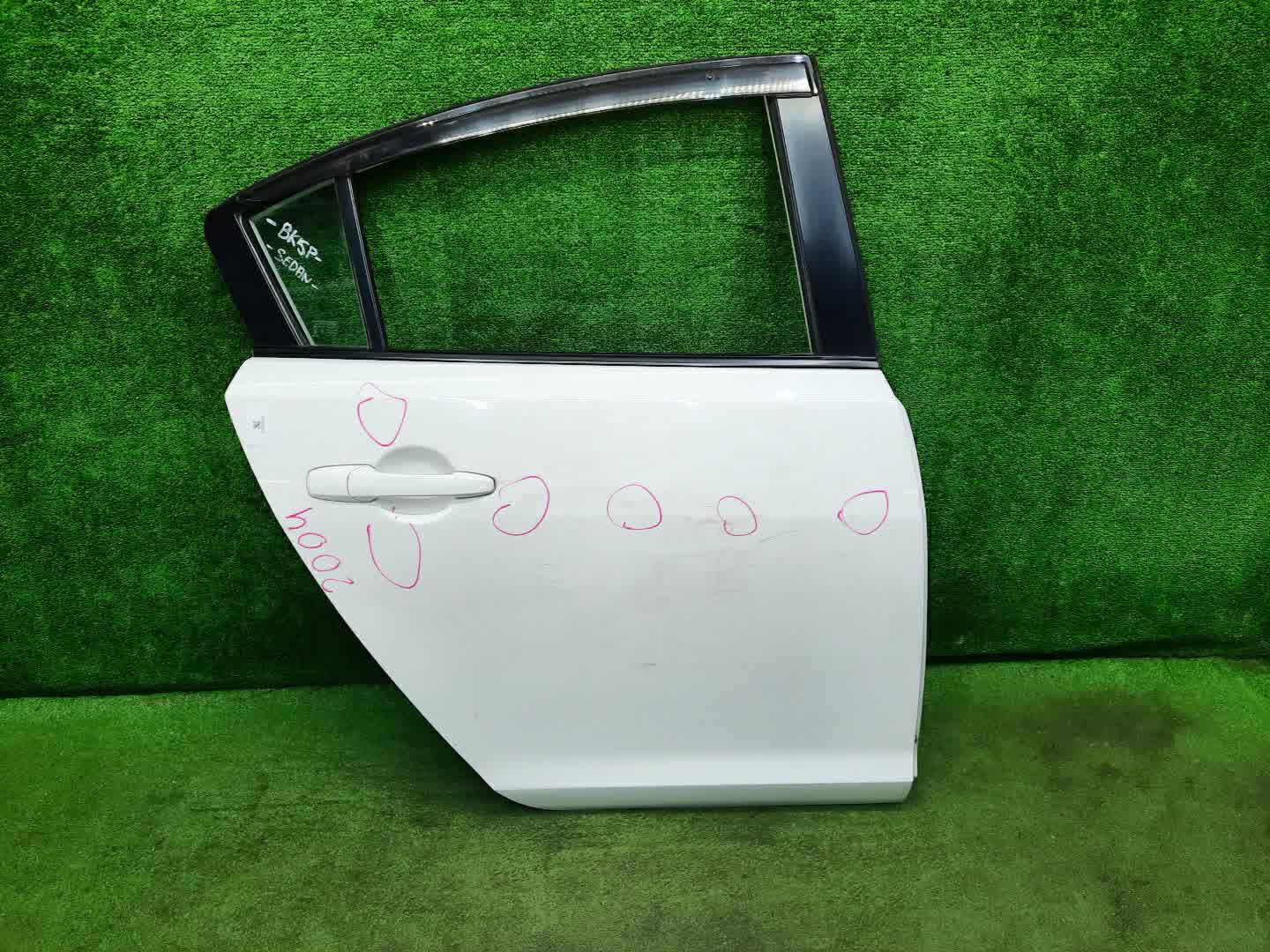 Дверь правая задняя MAZDA AXELA, MAZDA 3, 3 BK5P, BK3P, BKEP, BK SEDAN 1 ракурс