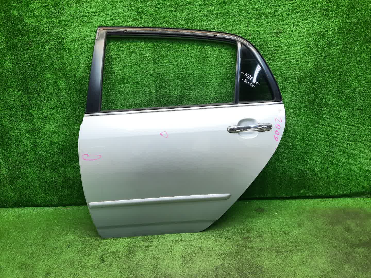 Дверь левая задняя TOYOTA ALLEX, COROLLA RUNX ZZE124, NZE121, NZE120, ZZE122, NZE124, ZZE123 2009 1 ракурс