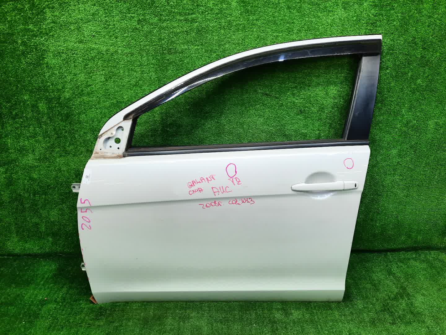 Дверь левая передняя MITSUBISHI LANCER, GALANT FORTIS CY4A, CY2A, CY3A, CY6A, CX6A, CX4A, CX3A 2055 1 ракурс