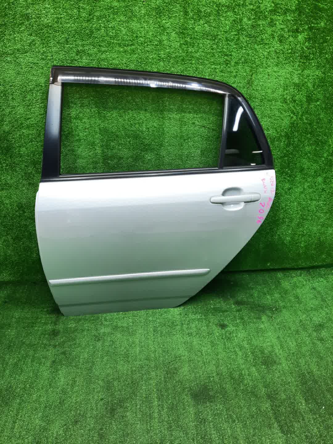 Дверь левая задняя TOYOTA ALLEX, COROLLA RUNX ZZE124, NZE121, NZE120, ZZE122, NZE124, ZZE123 2096 1 ракурс