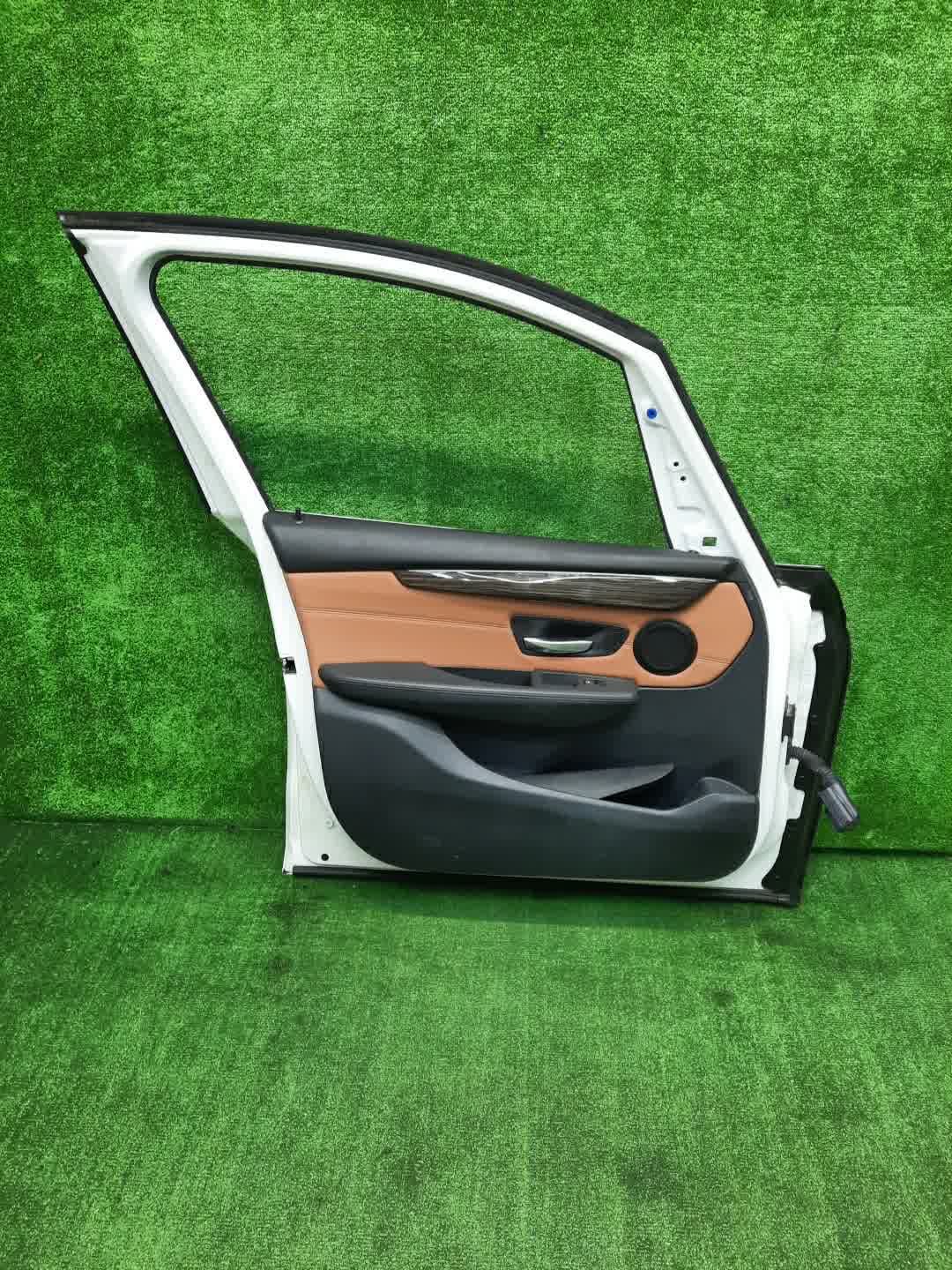 Дверь левая передняя BMW 218i, 2-Series Gran Tourer, 2-Series Active Tourer F45, F46 2101 4 ракурс