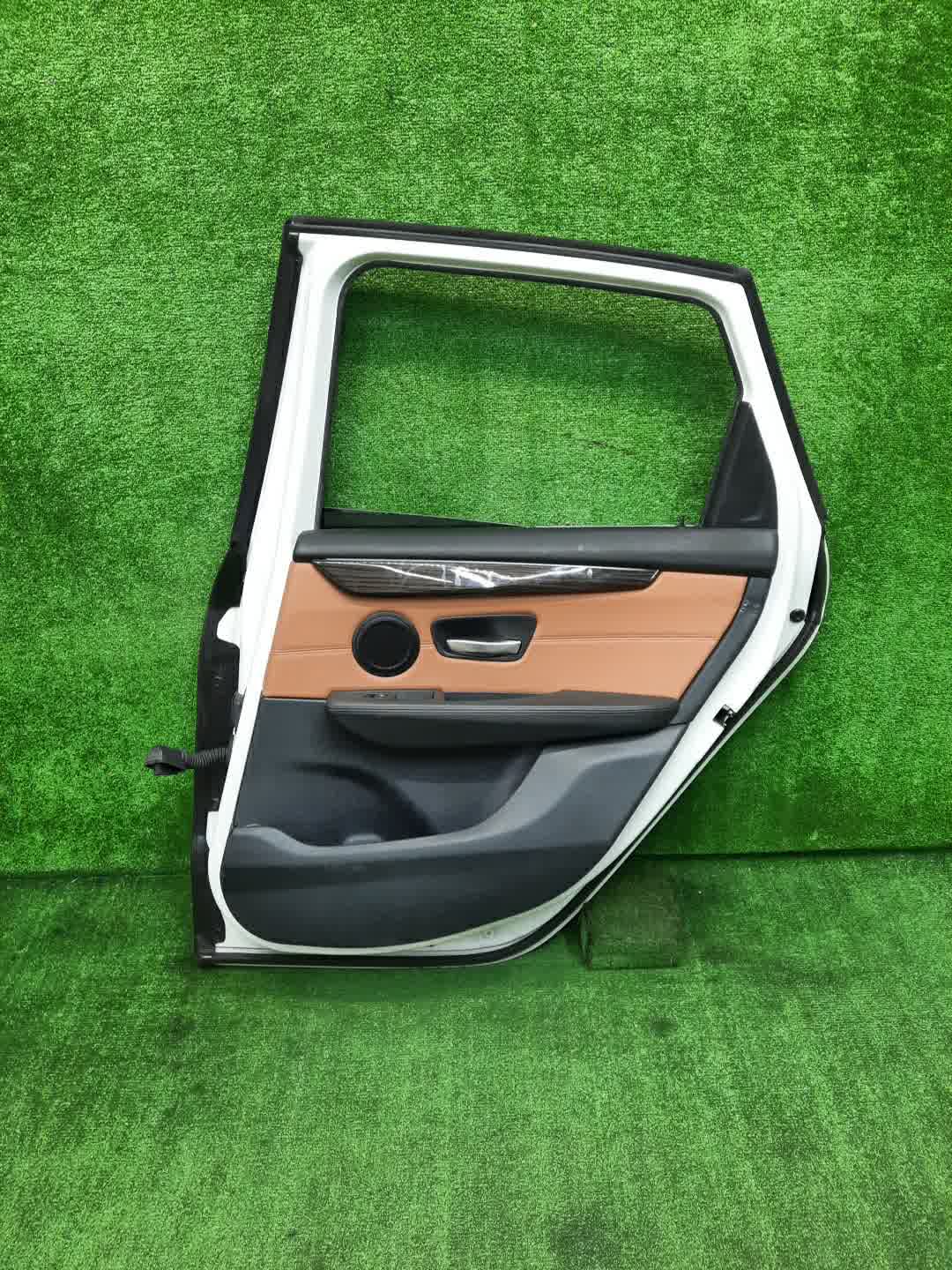 Дверь правая задняя BMW 2-Series Active Tourer F45 2103 3 ракурс