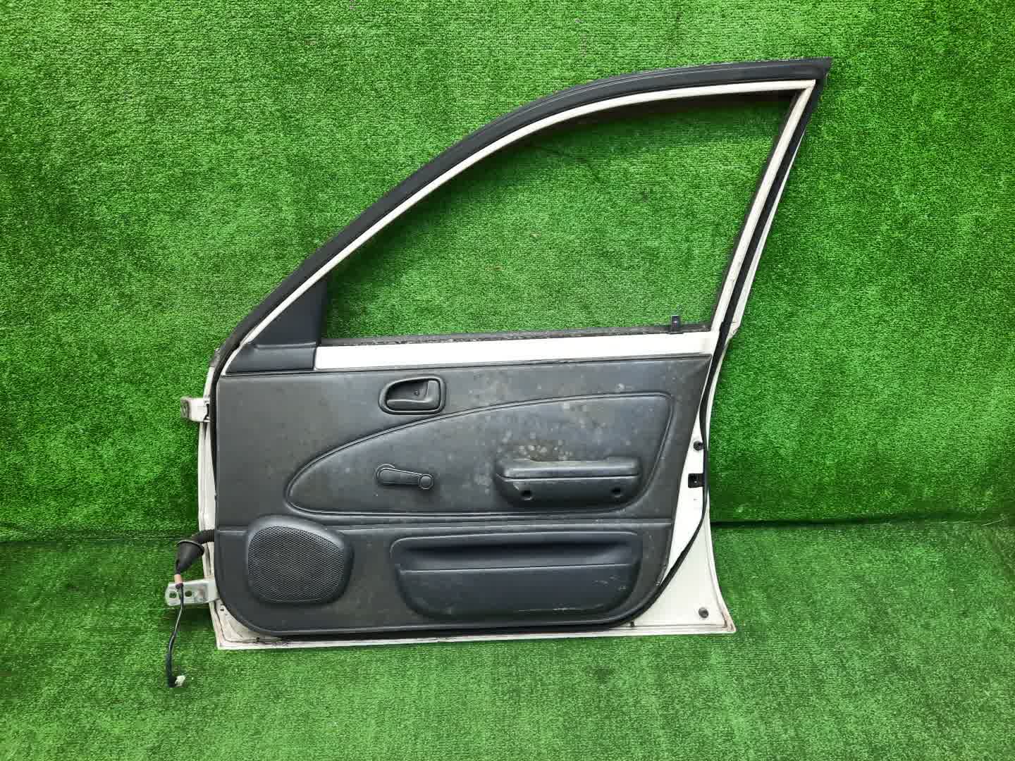 Дверь правая передняя TOYOTA COROLLA AE100, AE101, AE109, EE101, EE102, EE103, EE104, AE104, CE107, EE107, CE100, CE106, EE106, CE102, CE104, CE109, CE105, EE108 2109 5 ракурс