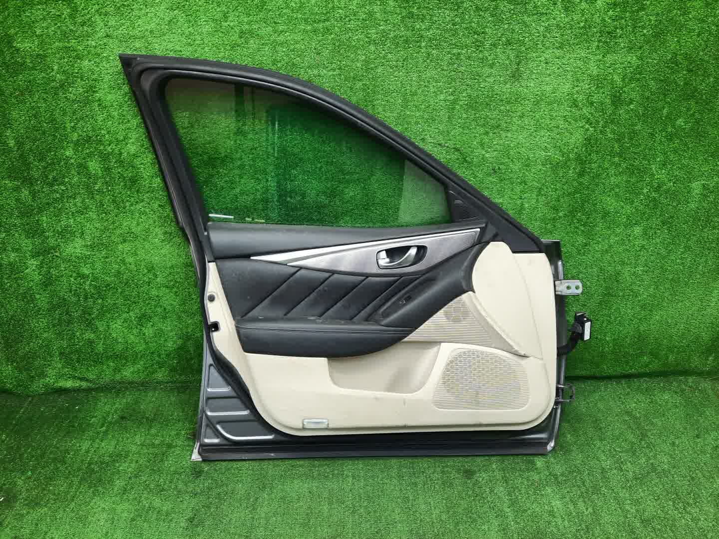 Дверь левая передняя NISSAN SKYLINE HV37 2112 3 ракурс