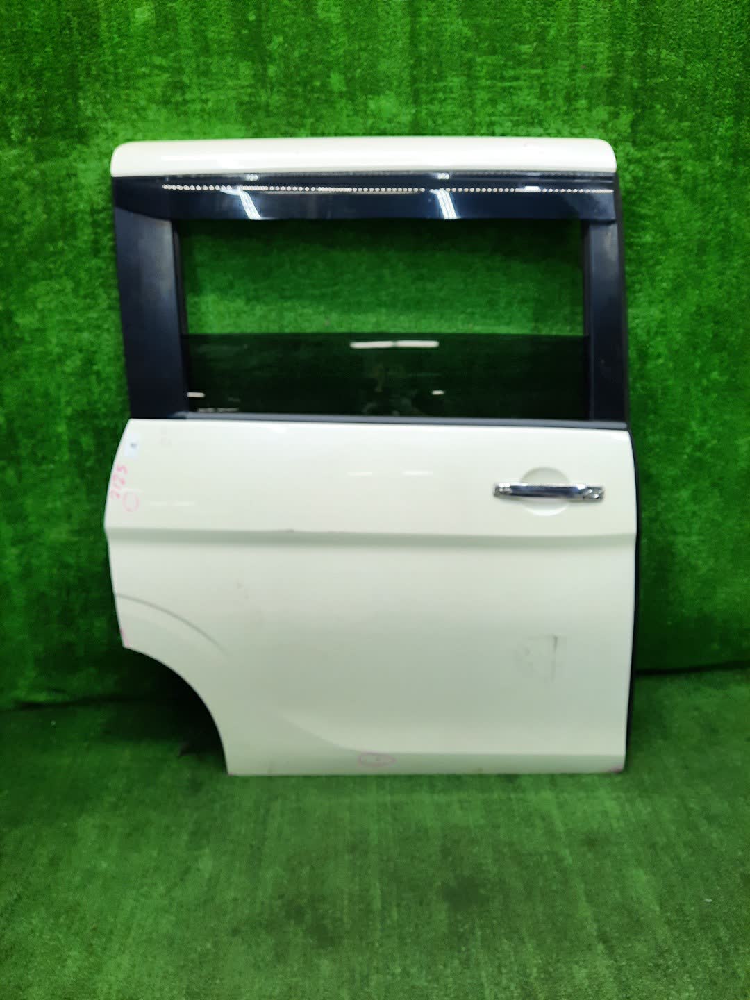 Дверь правая задняя NISSAN SERENA C27 2125 1 ракурс