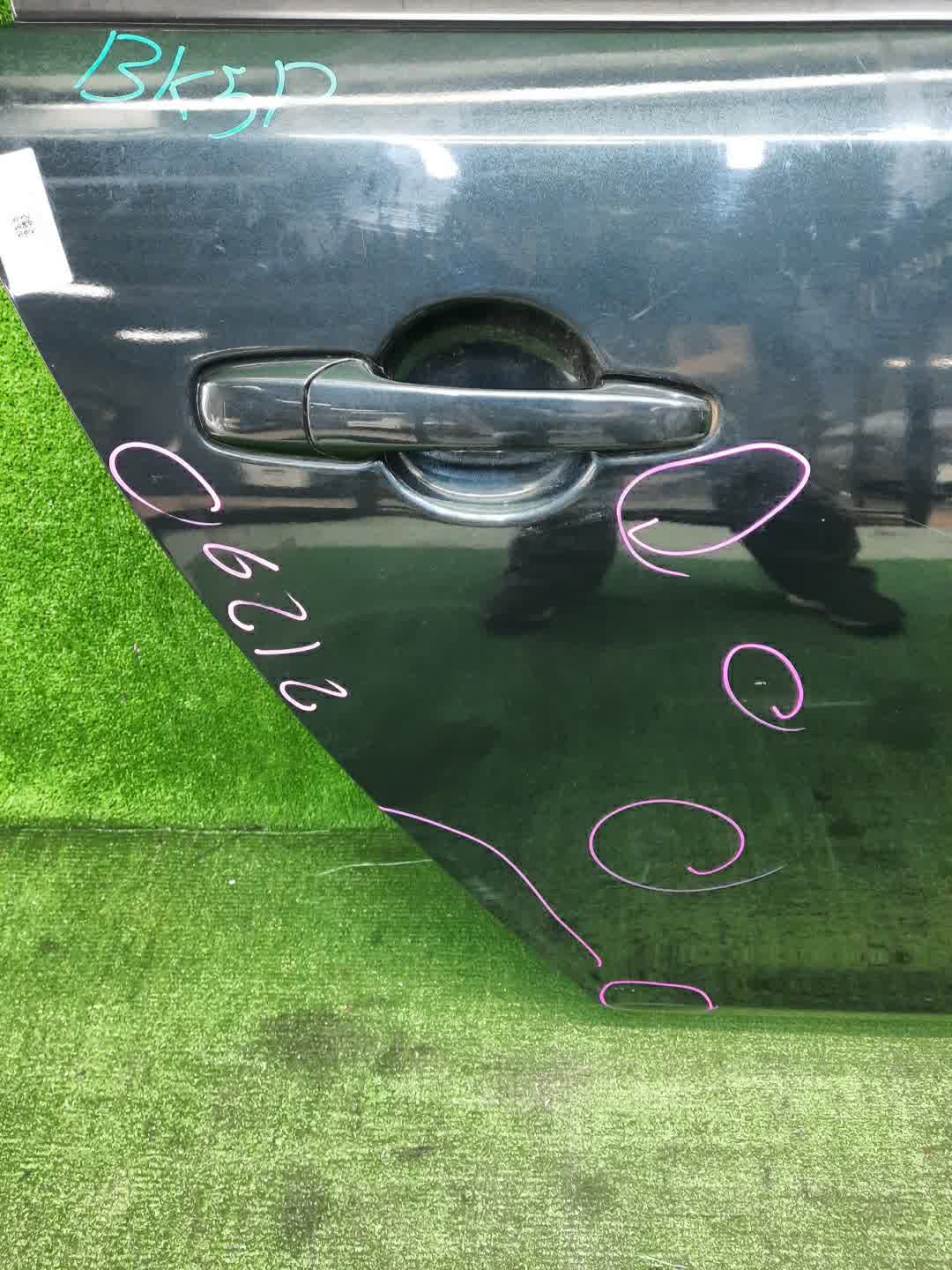 Дверь правая задняя MAZDA AXELA, MAZDA 3, 3 BK5P, BK3P, BKEP, BK SEDAN 3 ракурс