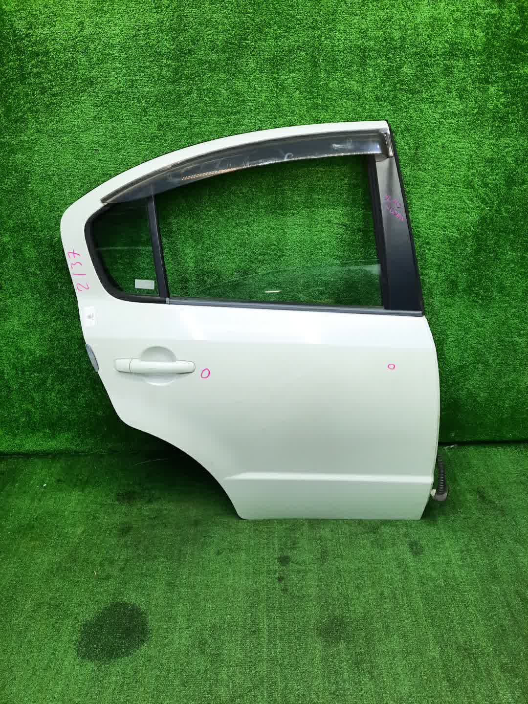 Дверь правая задняя SUZUKI SX4 YC11S 2137 1 ракурс