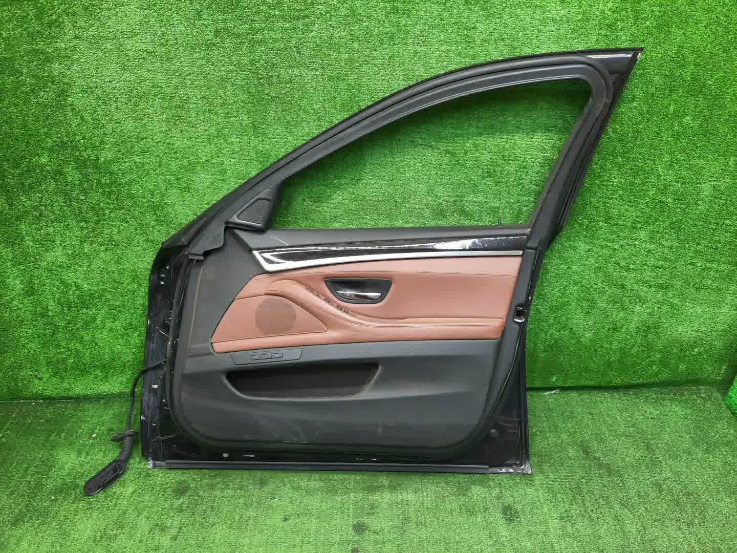 Дверь правая передняя BMW 520d, 525d, 530d, 535d, 550d, 5-Series, 535i, 528i, 530i, 520i, 523i, 550i F11, F10, FZ35, FR35, XG20, FW20, XG28, FP25, FR30, FR44 2142 5 ракурс