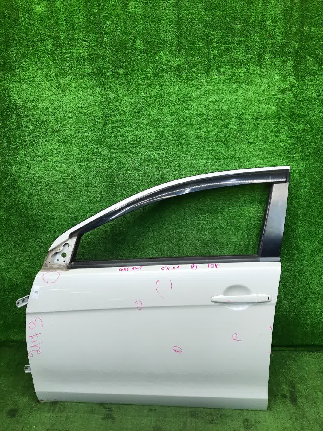 Дверь левая передняя MITSUBISHI LANCER, GALANT FORTIS CY4A, CY2A, CY3A, CY6A, CX6A, CX4A, CX3A 2173 1 ракурс