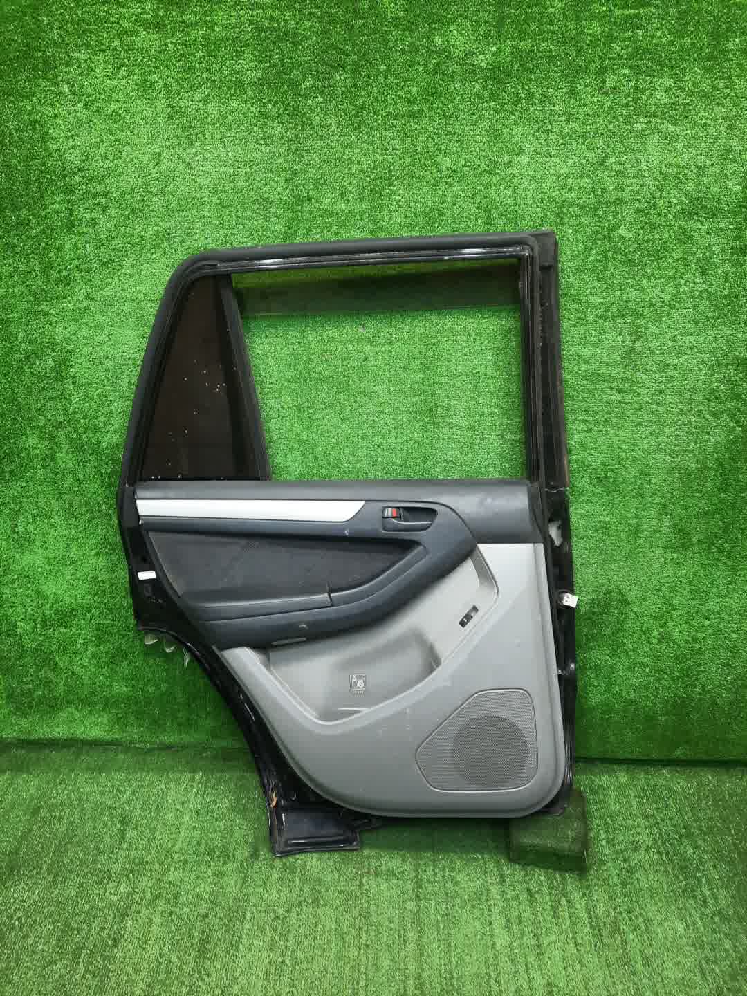 Дверь левая задняя TOYOTA HILUX SURF RZN215W, KDN215W, TRN215W, GRN215W, VZN215W 2276 3 ракурс